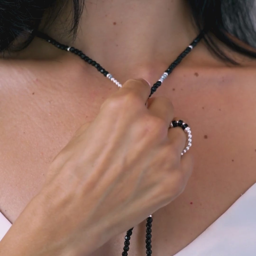 Be Silky Long Necklace - Black Velvet