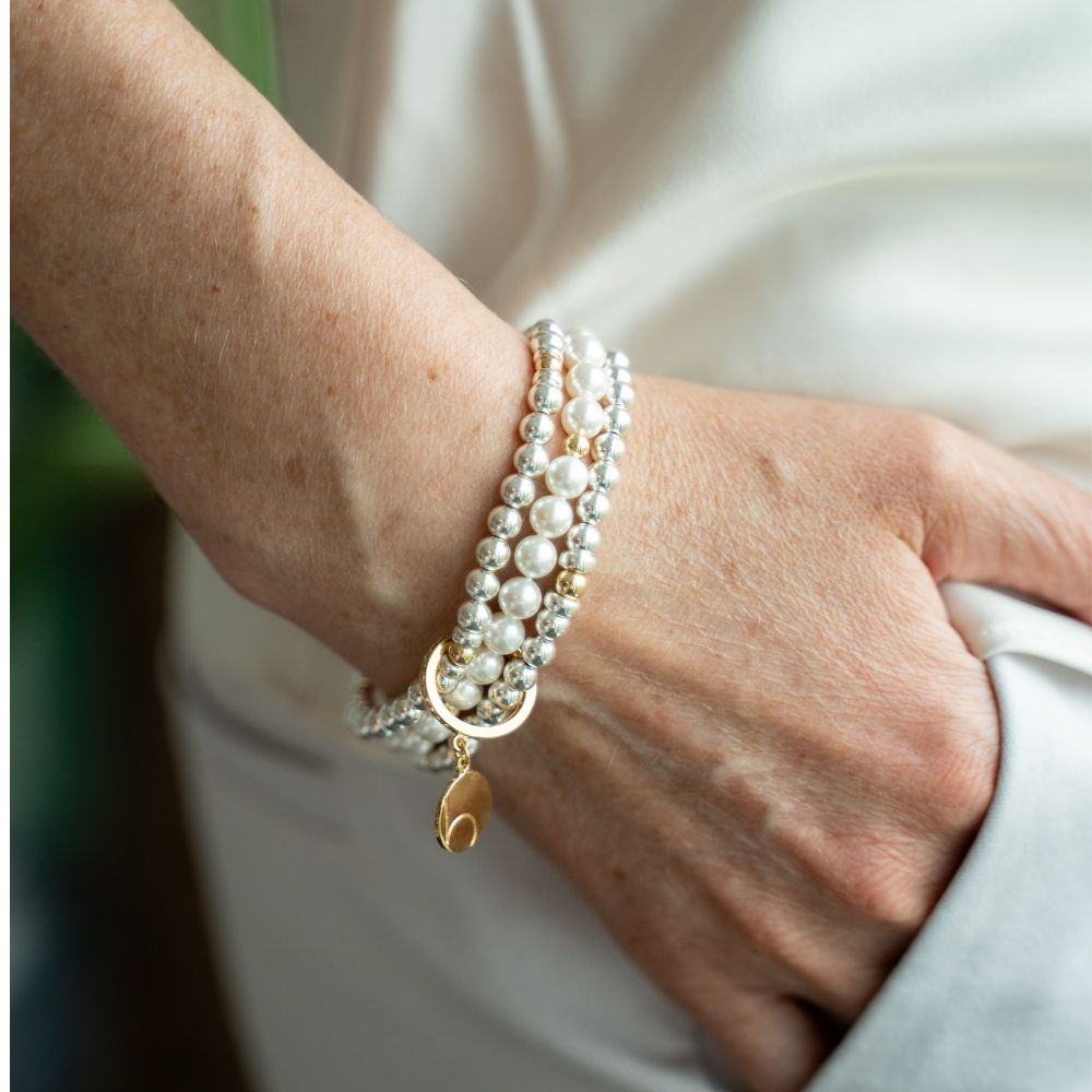 Be Essential Women s Triple Bracelet Mother of Pearl Sterling