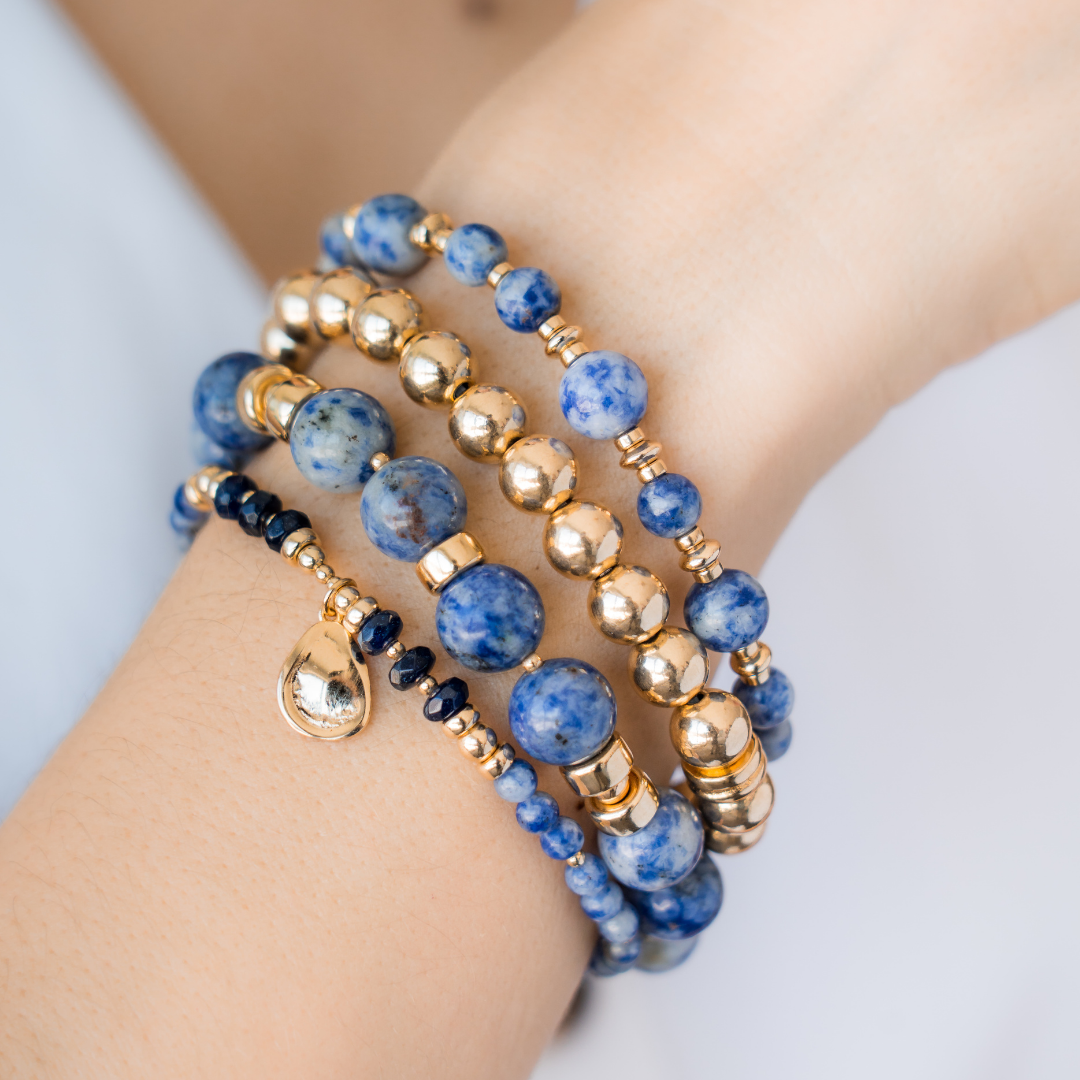 Stack of blue beaded bracelets in blue sodalite and 14kt gold vermeil / Beblue Bijoux