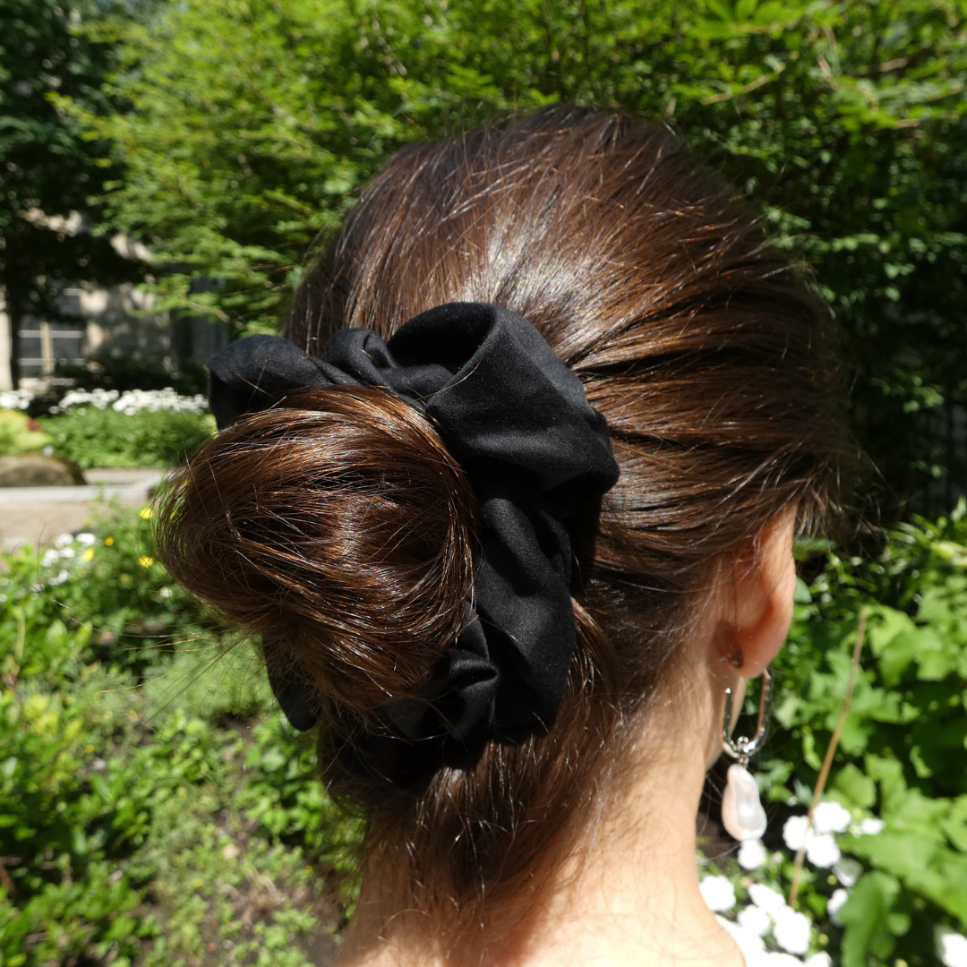 Beblue Hair Scrunchie with Charm