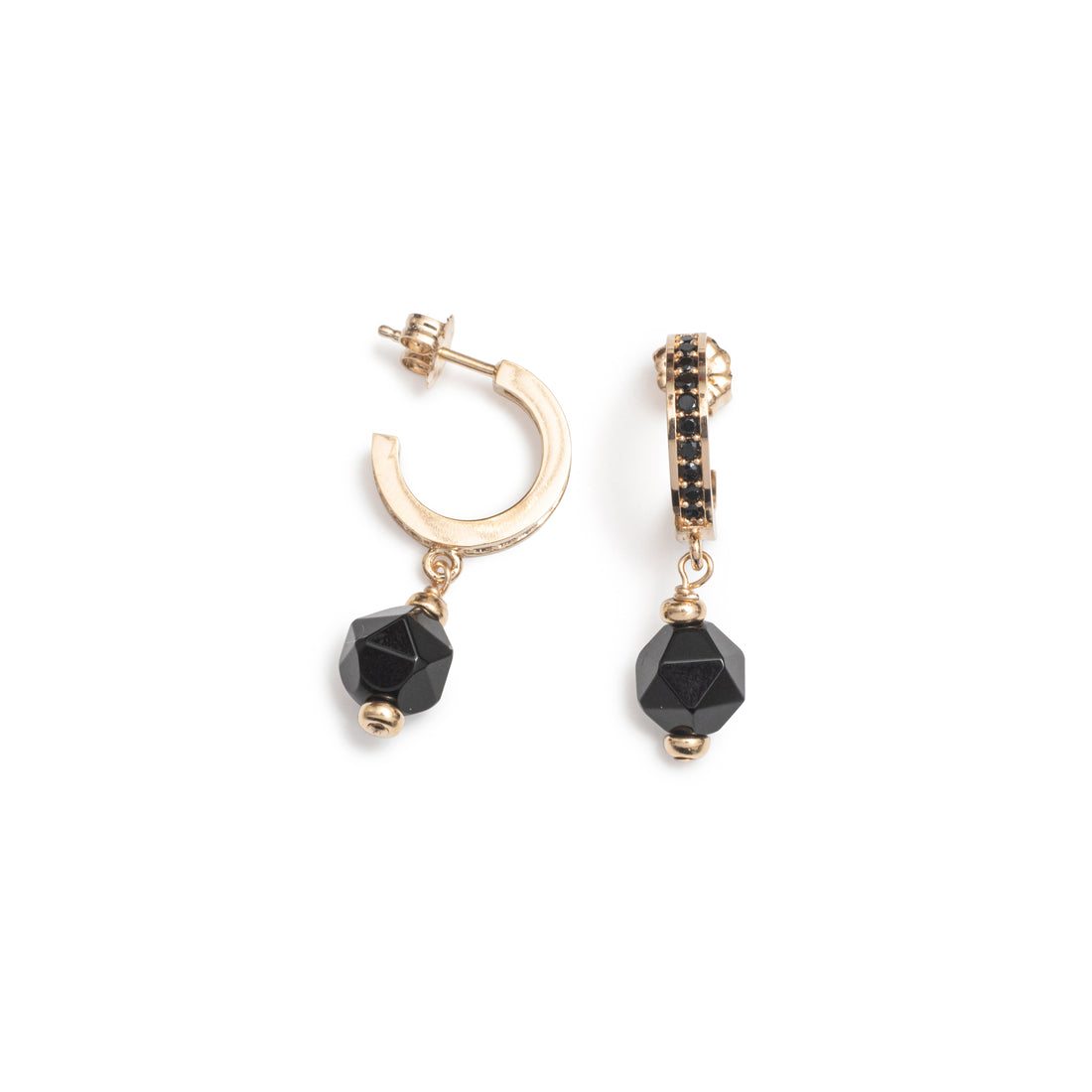 Boucles d'oreilles 1561