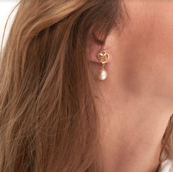 Boucles d'oreilles essentielles 1507